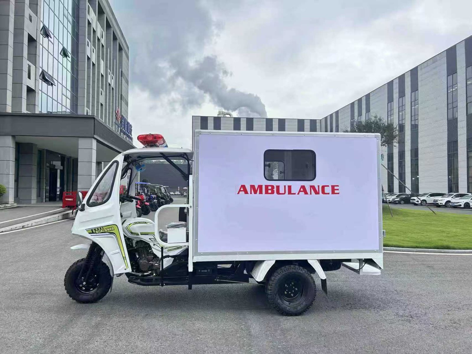 Ambulance NGALANKA 300CC à Eau – Image 3